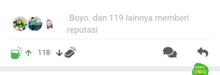 Menolong Nyebrangin Orang Lanjut Usia