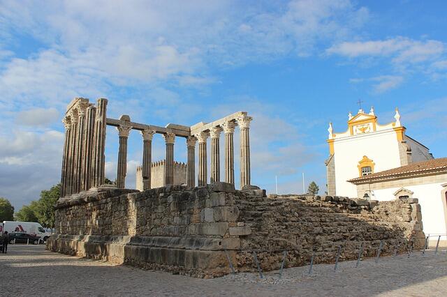 10 Destinasi Liburan Terbaik Portugal