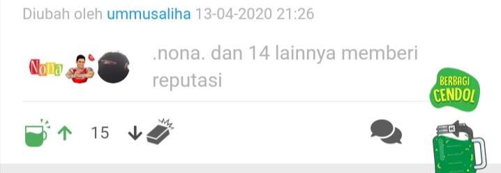 Memberi Bantuan Sembako Pada Penyapu Jalanan