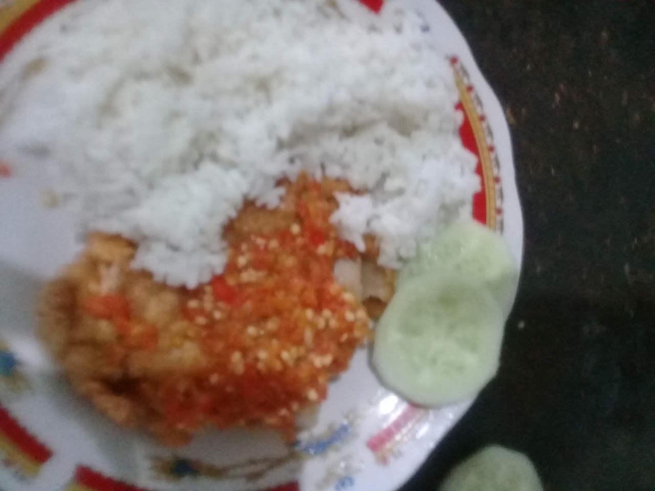 Makan Siang? Kuy Kita Intip Ayam Geprek Sambel Pedas Bikin Dower 