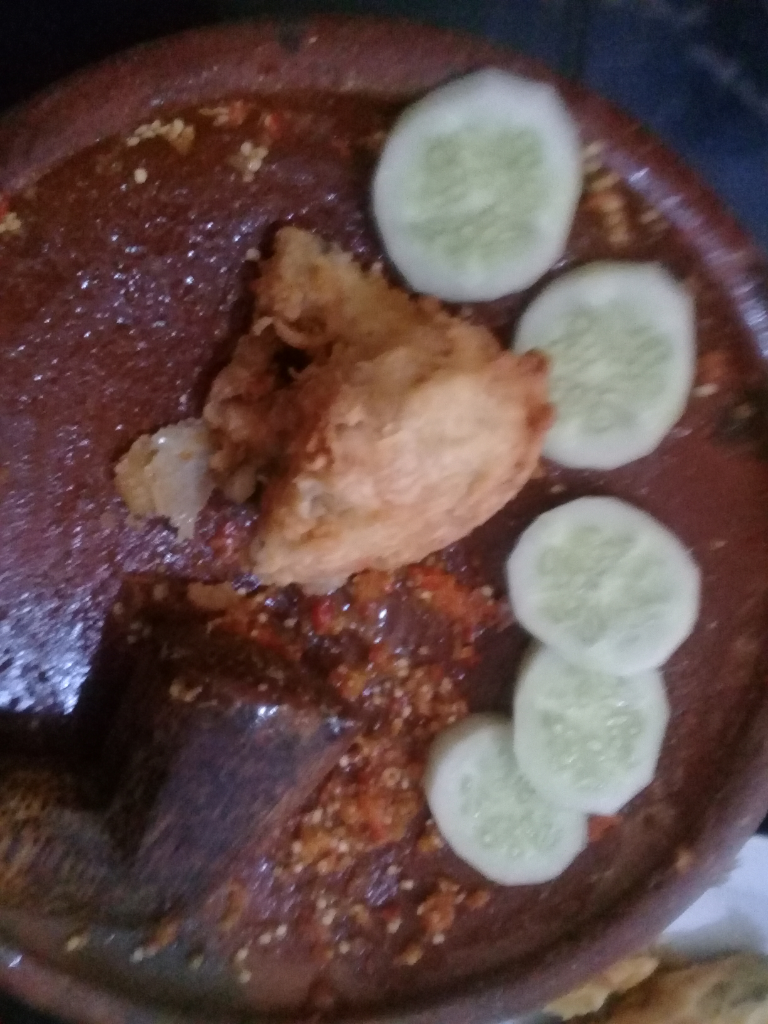 Makan Siang? Kuy Kita Intip Ayam Geprek Sambel Pedas Bikin Dower