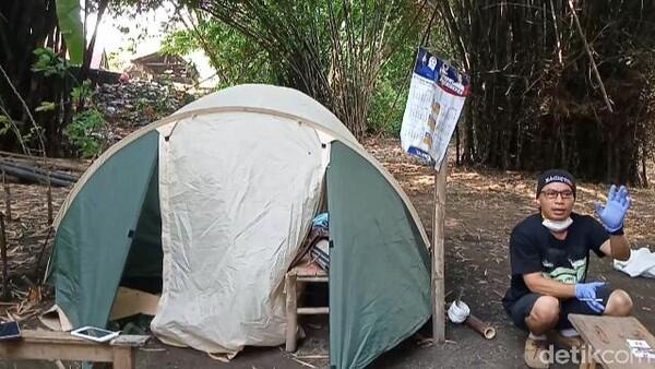 Pemudik Ini Isolasi Diri Ala 'Kemping' di Tepi Sungai Klaten

