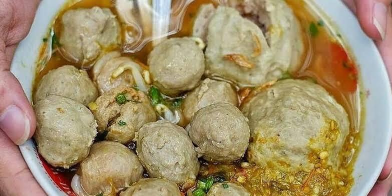 Cinta Palsu Memberi Harapan Kosong