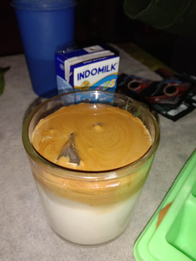 &#91;COC_Cooking2020&#93; Dalgona Coffe Home Made