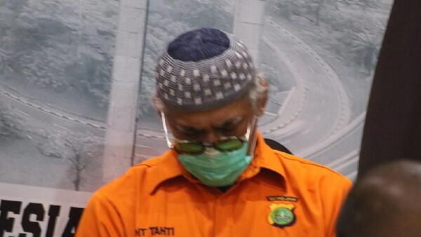 Tio Pakusadewo Ditahan Akibat Narkoba Di Genggamannya