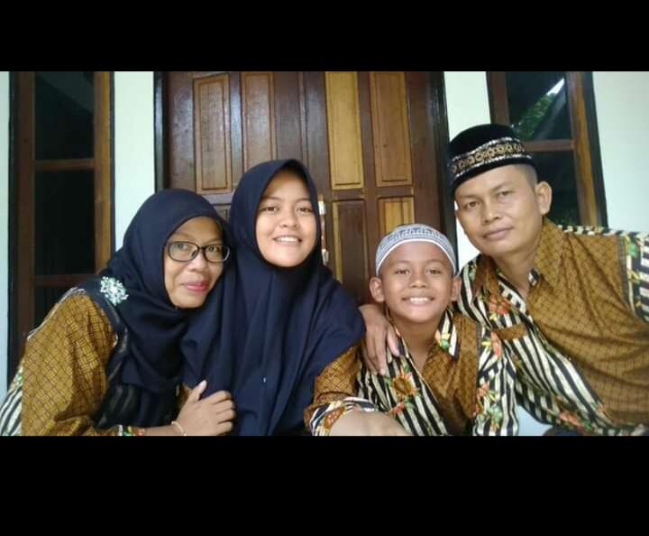 Ramadhan Pertamaku, Tidak Bersama Orang Tua