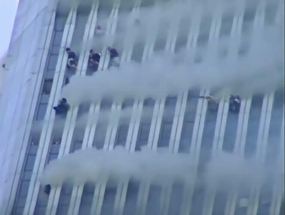 The Jumpers : Fenomena Tragis saat Tragedi 9/11 di Menara Gedung World Trade Center 