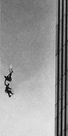 The Jumpers : Fenomena Tragis saat Tragedi 9/11 di Menara Gedung World Trade Center 
