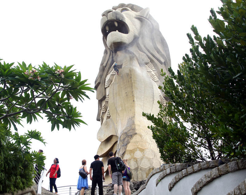 Patung Merlion yang GEDE BUANGET di Singapur!!!