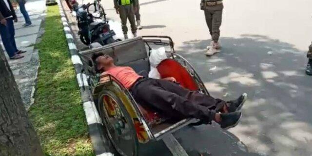 Tukang Becak Pingsan Diduga Corona Ternyata Kelaparan