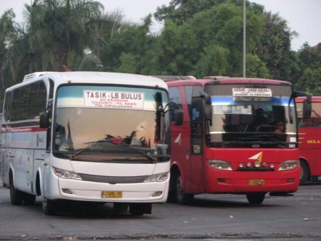 Mengenal &quot;Si Putih&quot; Primajasa,Bus Yang Memiliki Trayek Antimainstream