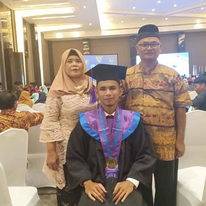 Awal Langkah Menggapai Gelar Sarjana bagi Seorang Anak Pulau