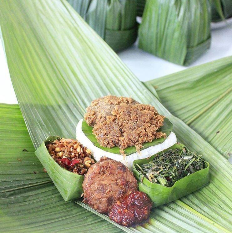 Aneka Daun Pembungkus Makanan, Nomer 5 Unik Banget