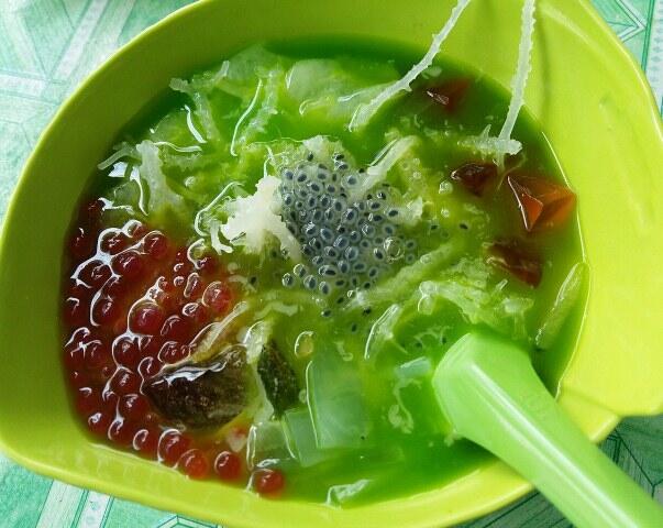 Cara Membuat Es Buto Ijo, Minuman Segar Untuk Berbuka Puasa