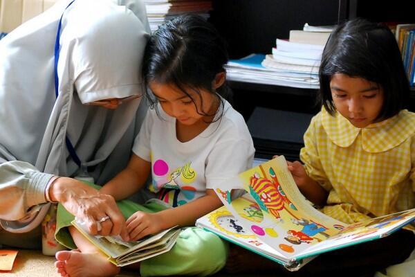 6 Langkah Mudah Mengajari Anak Agar Mau Berpuasa, Dicoba Yuk Bund!