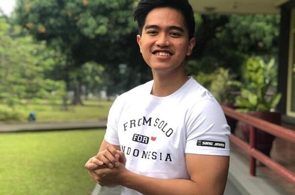 Ngakak! Aksi Kaesang Jawab Pertanyaan Customer saat Jadi Admin Olshop