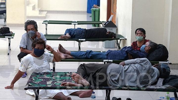 Covid-19, Anies Baswedan Minta Warga Tidak Bersedekah di Jalanan