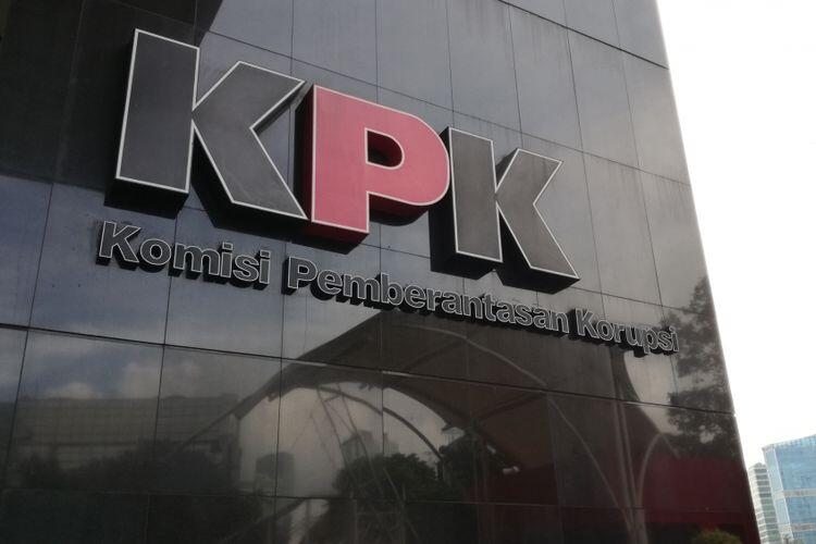 Tangkap Dua Tersangka Korupsi, KPK Klaim Tetap Bekerja di Tengah Covid-19