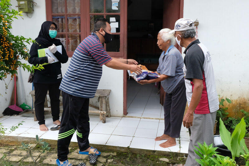 Ya Tuhan, Lagi Corona Gini, Bantuan Amburadul, Anies Malah Stop Program Pangan Murah