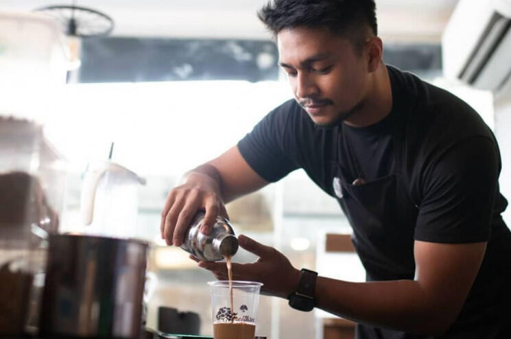 7 Public Figure Ini Mengikuti Trend Berbisnis Kopi Kekinian