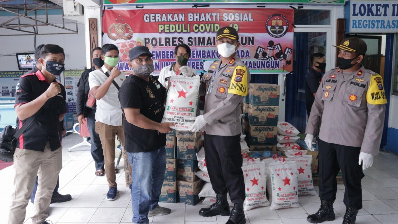 Kapolres Simalungun Salurkan Bantuan Untuk Warga