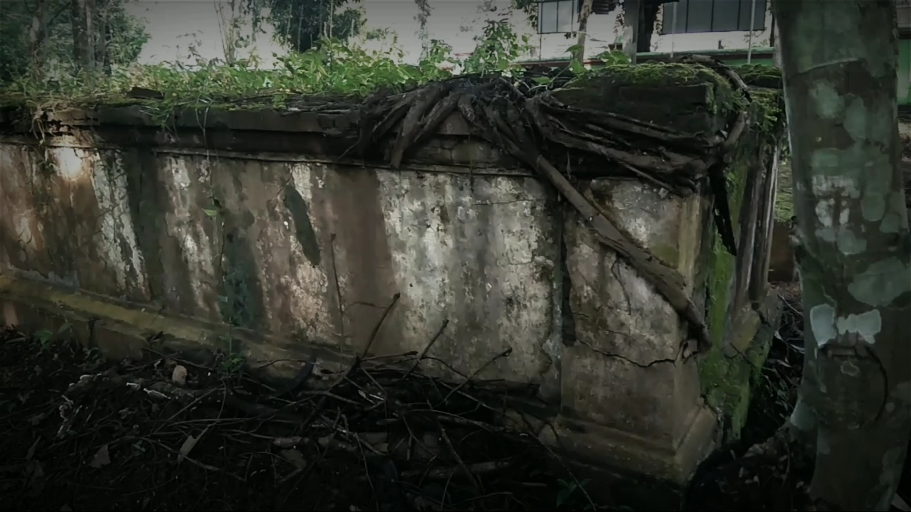 &#91;Misteri&#93; Makam Belanda &quot;Kerkhof Istana Landa&quot;