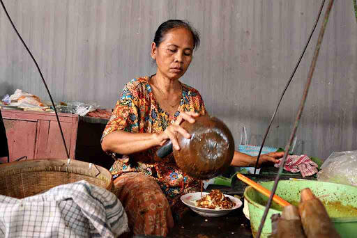 8 Tempat Pilihan Lontong Tahu Khas Blora, Rasanya Jadi Pengen Pulang Kampung