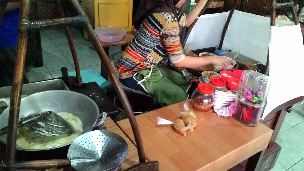 8 Tempat Pilihan Lontong Tahu Khas Blora, Rasanya Jadi Pengen Pulang Kampung