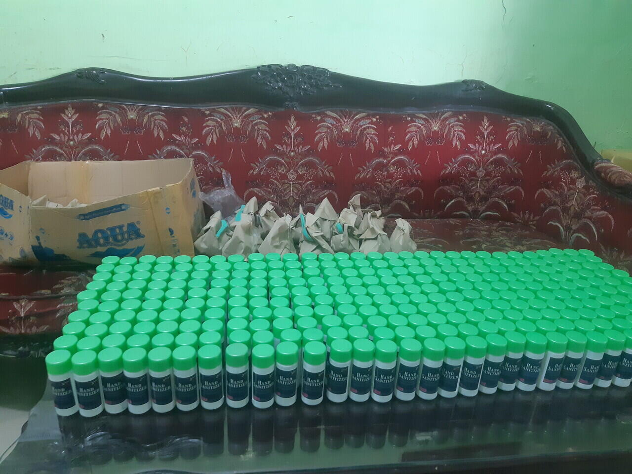 Membagikan 425 botol Hand Sanitizer dan 110 Nasi Bungkus Gratis 