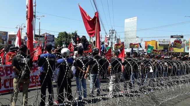 Batalkan Mayday, Buruh DKI Minta THR Tetap Diberikan di Tengah Corona