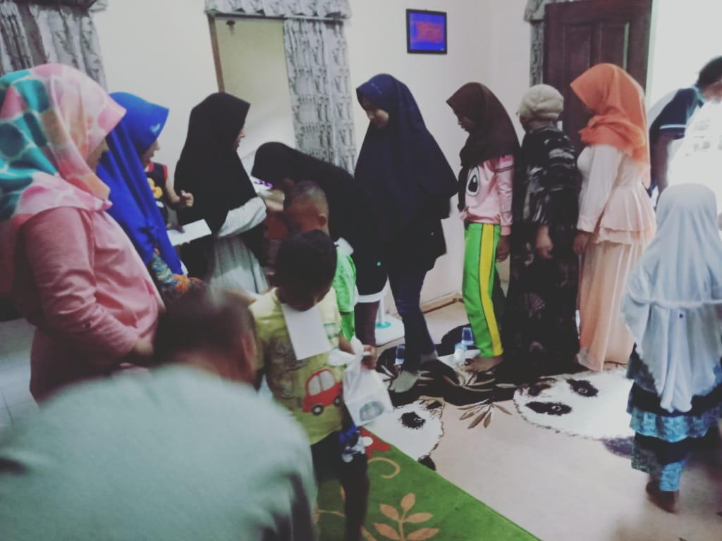 Berbuat Kebaikan Tanpa Pandang Bulu, Haruskah?