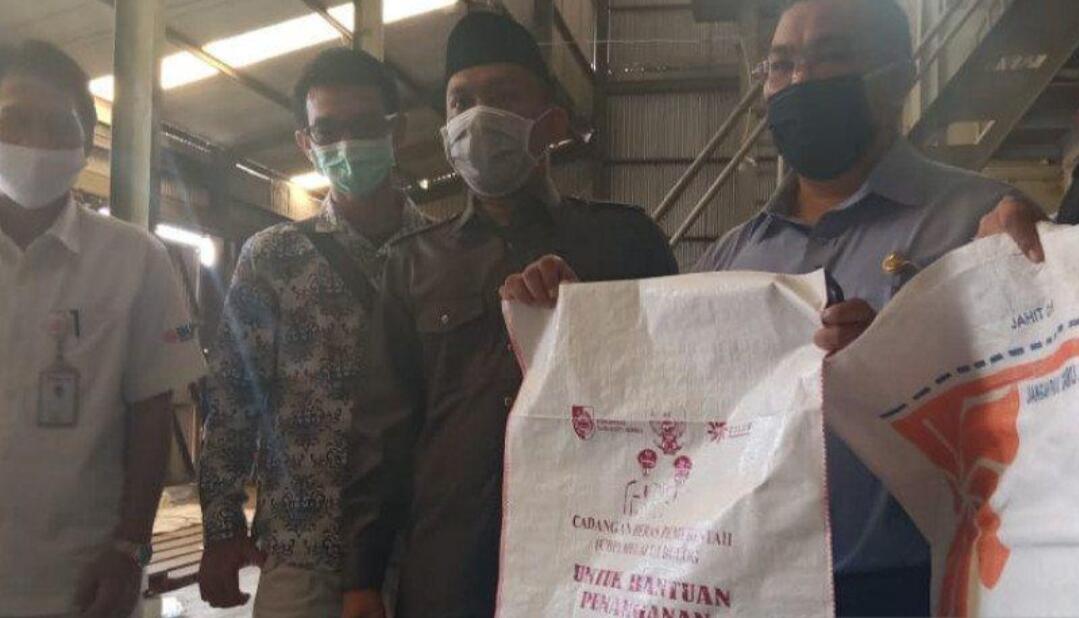 Heboh! David: Kami Temukan Beras COVID-19 Dikemas Karung Bergambar Foto Bupati-Wabup