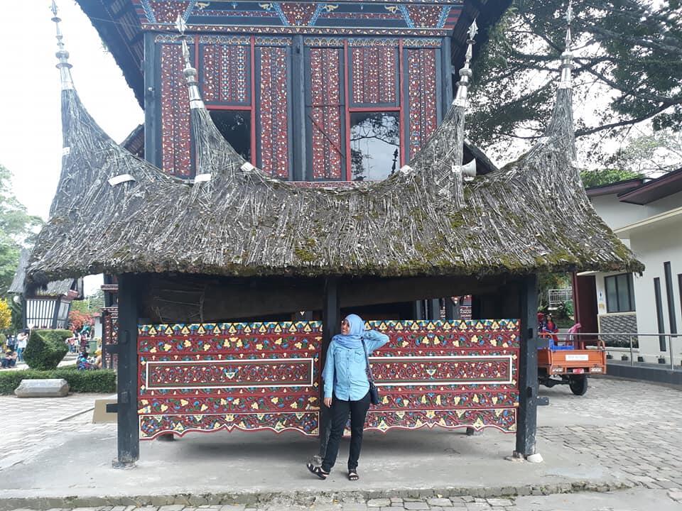 Ketemu Bebek Super Enak Sampai Mengintip Singa Kawin di Bukittinggi