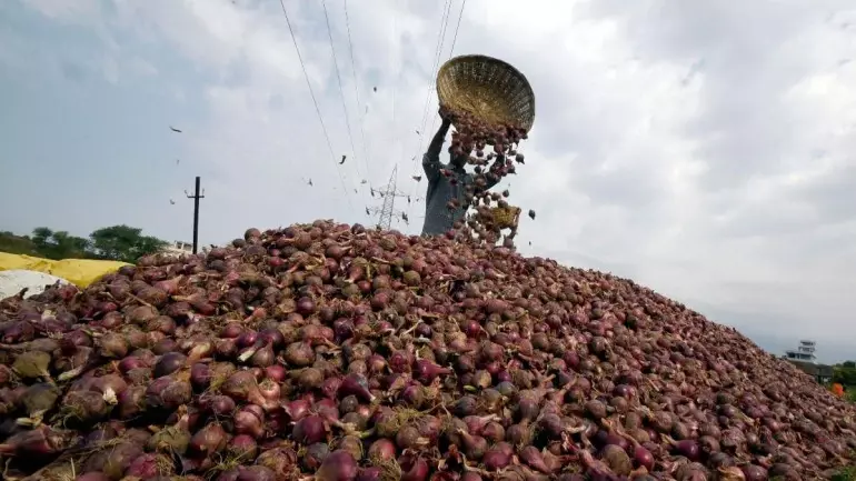 Nyamar Jadi Pedagang, Pria Ini Borong 25 Ton Bawang Supaya Bisa Mudik