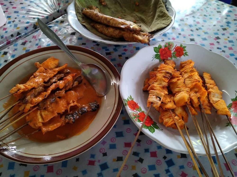 5 Rekomendasi Warung Sate Serepeh Khas Rembang, Bikin Kangen Pulang Kampung!