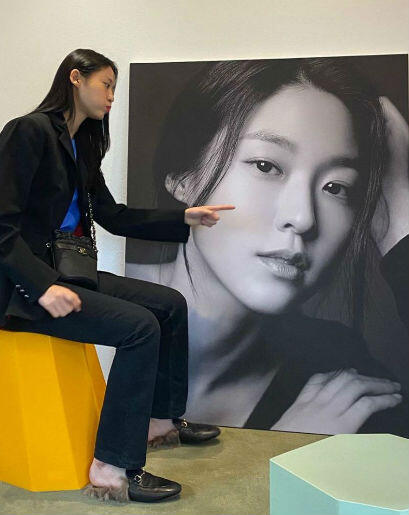 10 Inspirasi OOTD Kasual Ala Seolhyun AOA, Kece Dan Gampang Ditiru!