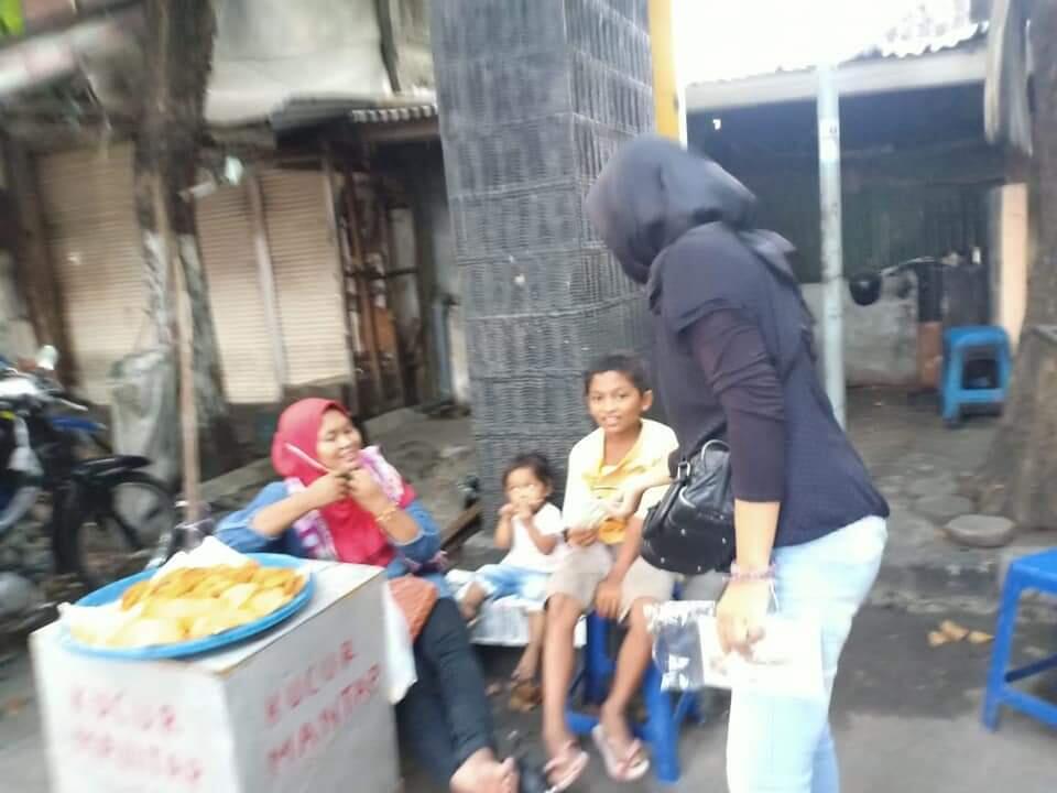Bagi-bagi Masker Di Tengah Pandemi