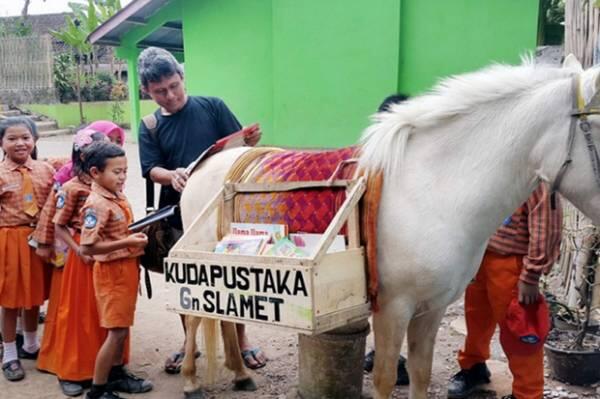 Atasi Corona, Pustaka Bergerak Bersama 10 Rumah Aman Edukasi Masyarakat