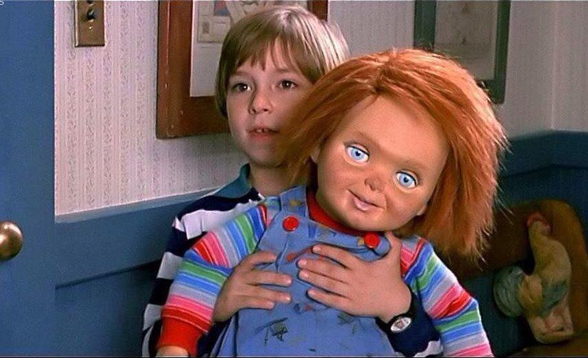 Penulis Naskah Film Horor ‘Chucky’ Tewas Gantung Diri