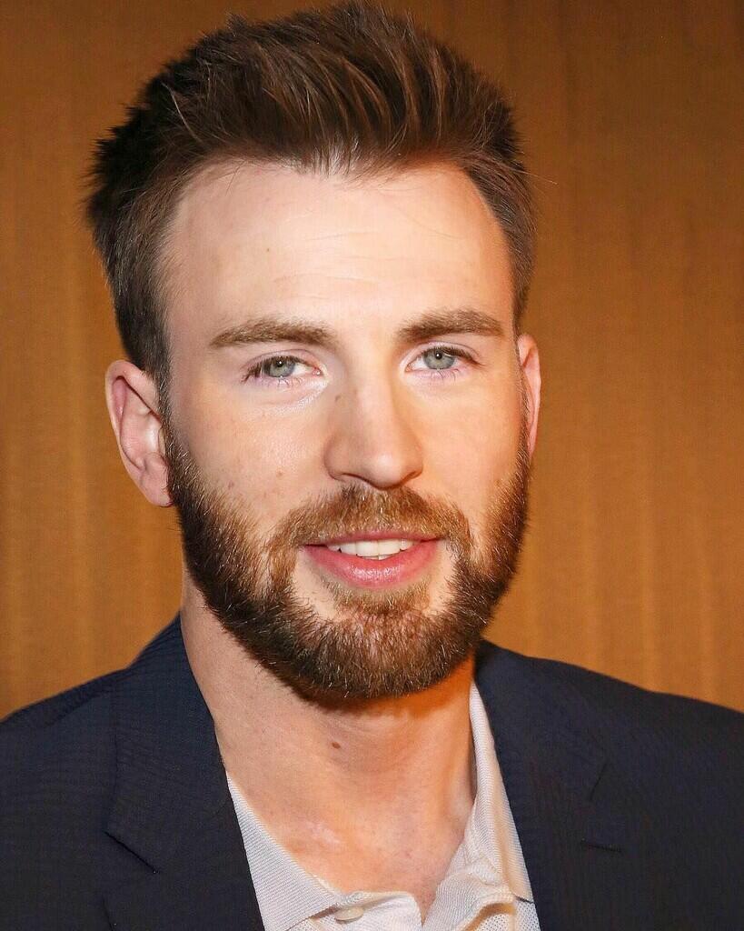 Umur Instagram Baru 3 Hari, Pengikut Chris Evans Sudah 2,5JT!