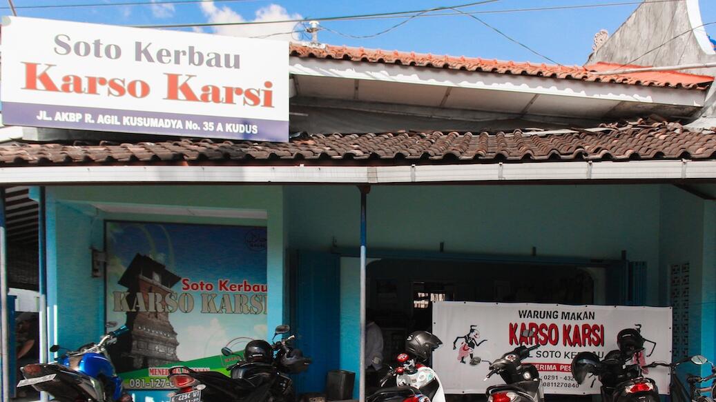 7 Rekomendasi Warung Soto Kerbau Khas Kudus, Bikin Kangen Pulang Kampung!