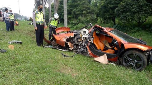  Ini Harga dan Spesifikasi Mobil McLaren yang Kecelakaan di Jagorawi