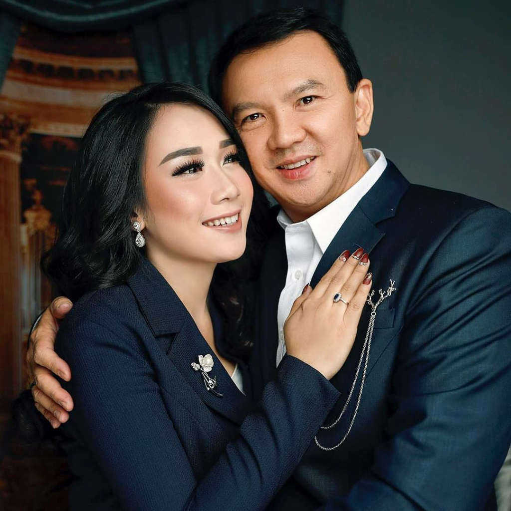 Benarkah? Demi Nikah Sama Ahok, Puput Pindah Agama Dan Kini Tak Puasa ...