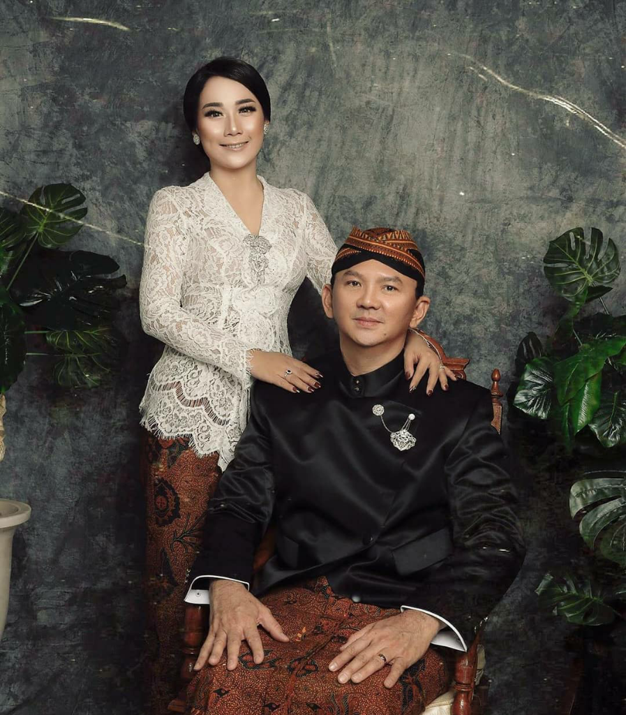 Benarkah? Demi Nikah Sama Ahok, Puput Pindah Agama Dan Kini Tak Puasa ...