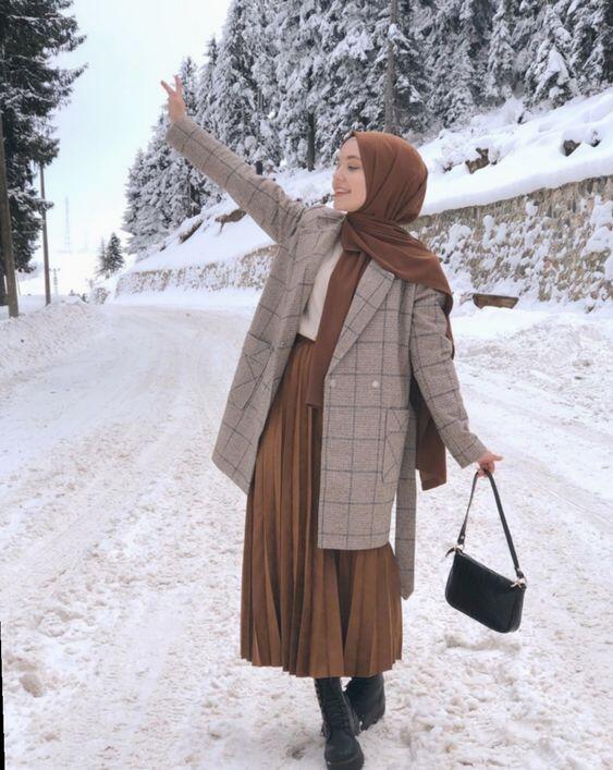 Ide Padu-Padan Busana Ala Korea Buat HIJABER. Ide Gaya Busana Buat LEBARAN.