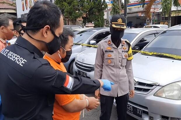 Berdalih Pernah Jadi Korban Penipuan, Omat Nekat Gelapkan 7 Mobil Rental