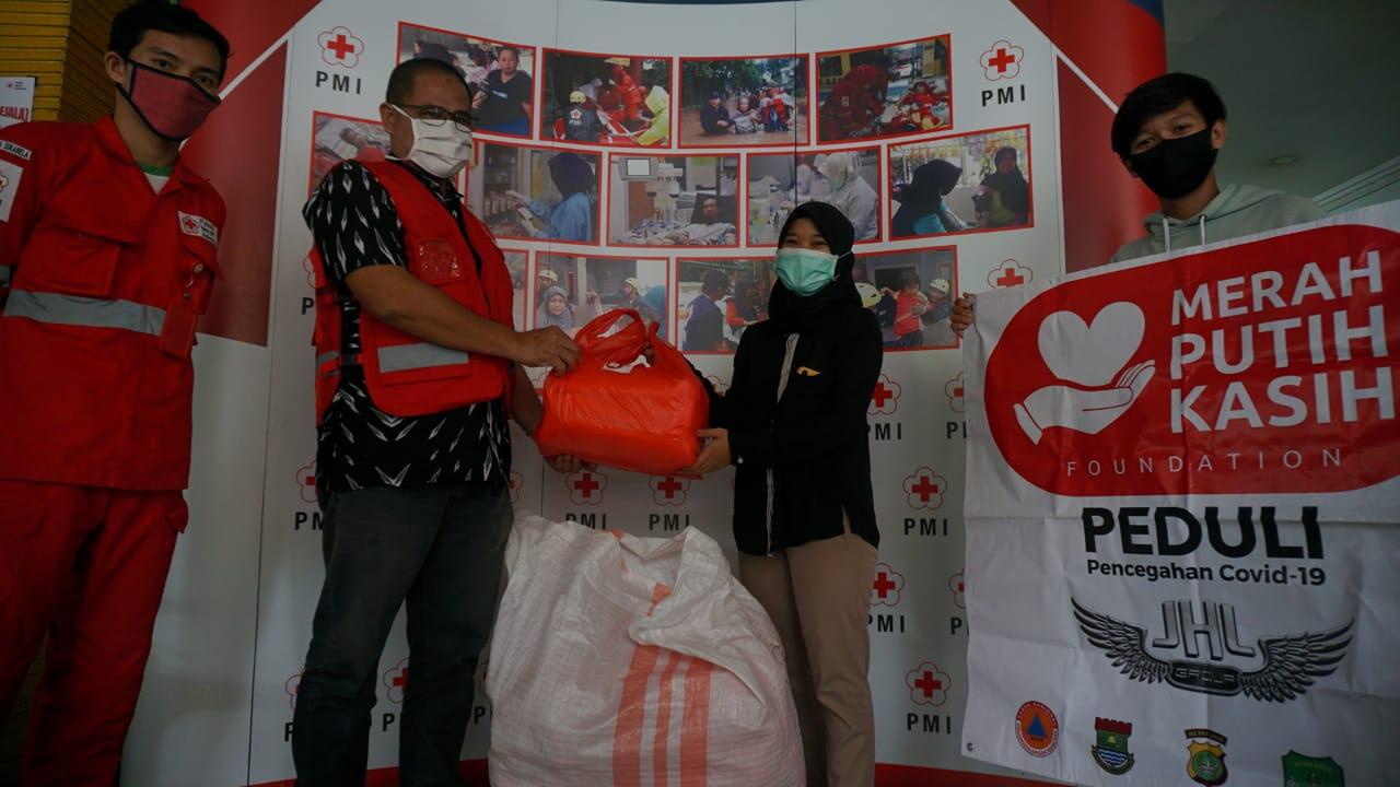 Hari Palang Merah Internasional, Kotret Salurkan Bantuan APD ke PMI Kota Tangerang