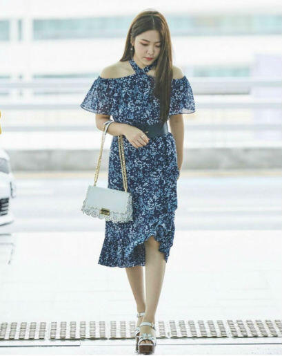 9 Inspirasi Outfit Dengan Dress Ala Yeri Red Velvet