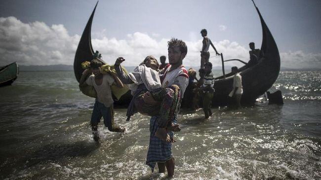 Amnesty Desak RI Tampung Pengungsi Rohingya Terdampar di Laut