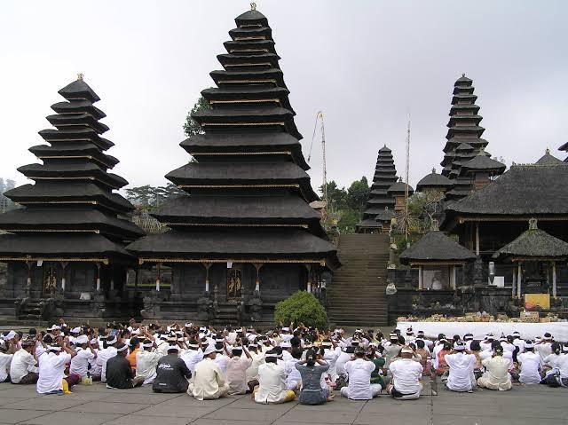 15 Kegiatan yang Bikin Kangen Dari Masa Covid-19 di Indonesia